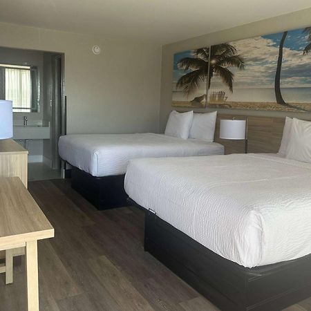 Days Inn By Wyndham Fort Myers Dış mekan fotoğraf