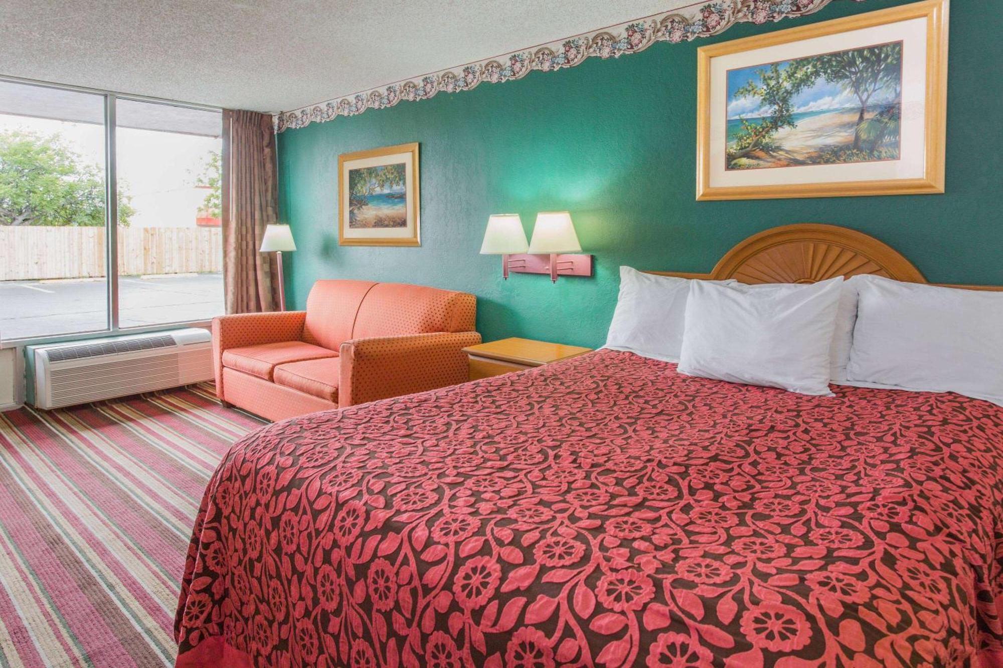 Days Inn By Wyndham Fort Myers Dış mekan fotoğraf
