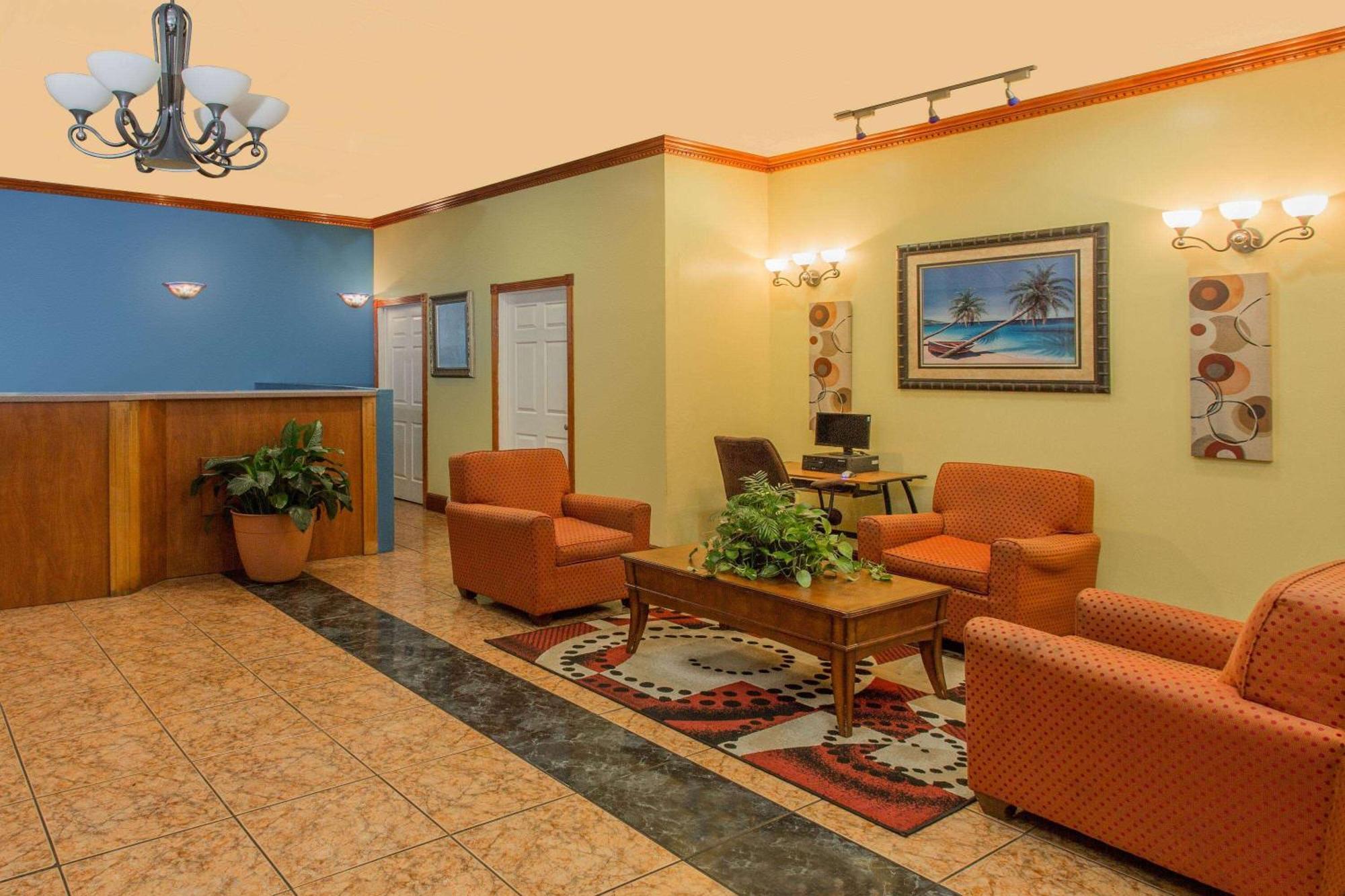 Days Inn By Wyndham Fort Myers Dış mekan fotoğraf