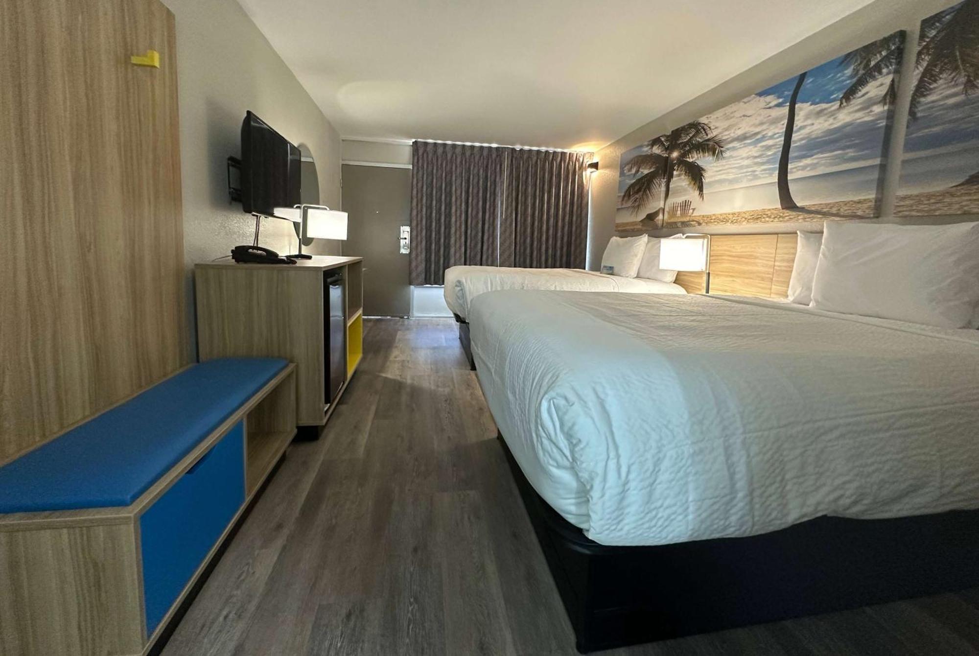 Days Inn By Wyndham Fort Myers Dış mekan fotoğraf