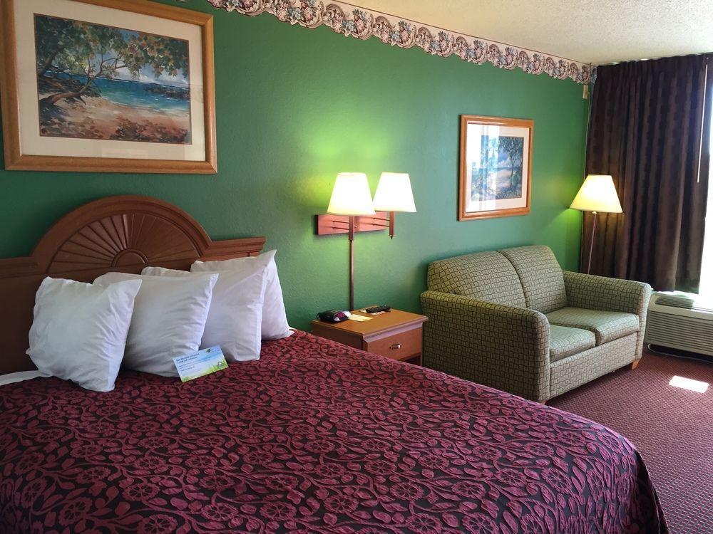 Days Inn By Wyndham Fort Myers Dış mekan fotoğraf