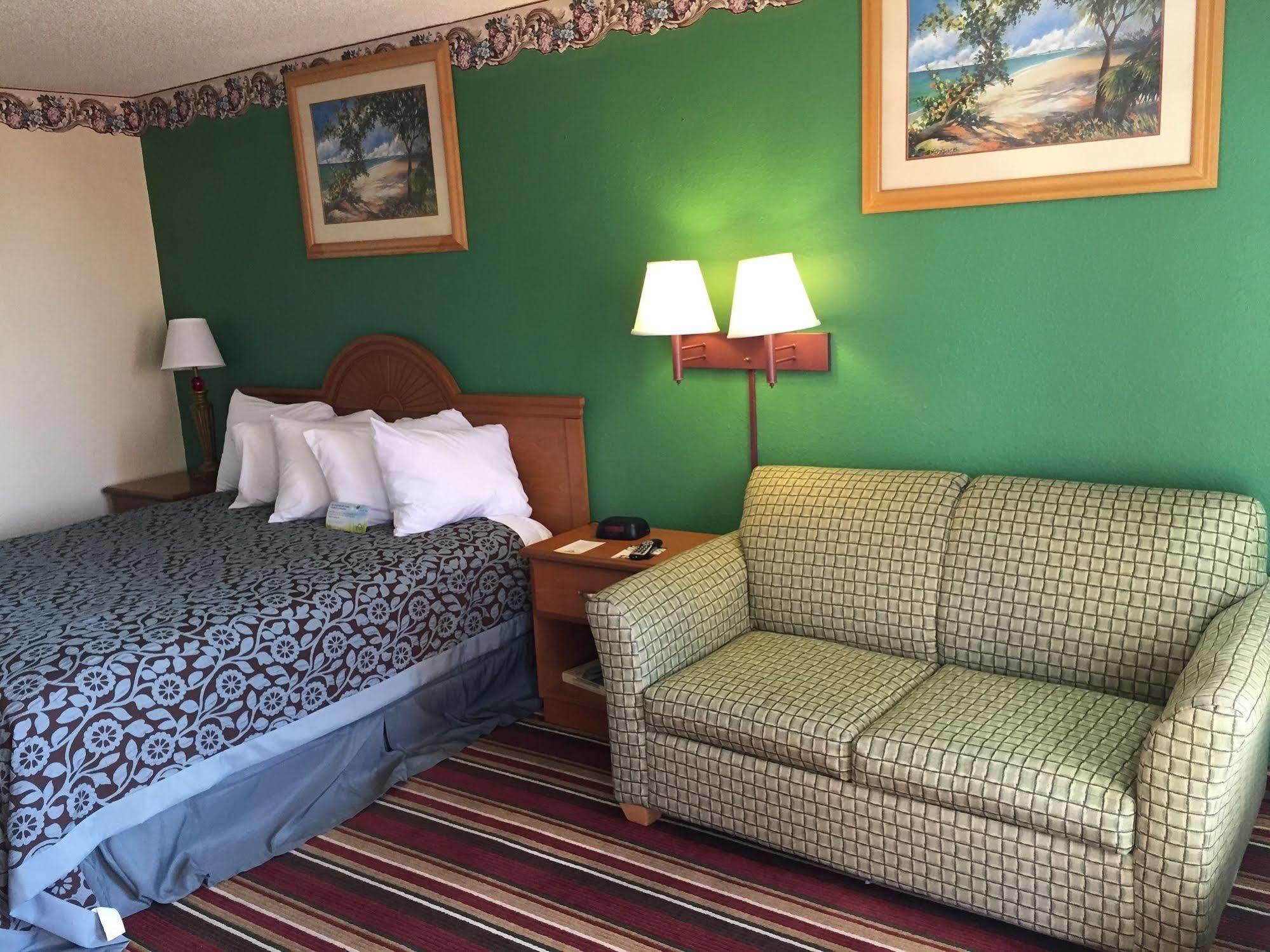 Days Inn By Wyndham Fort Myers Dış mekan fotoğraf