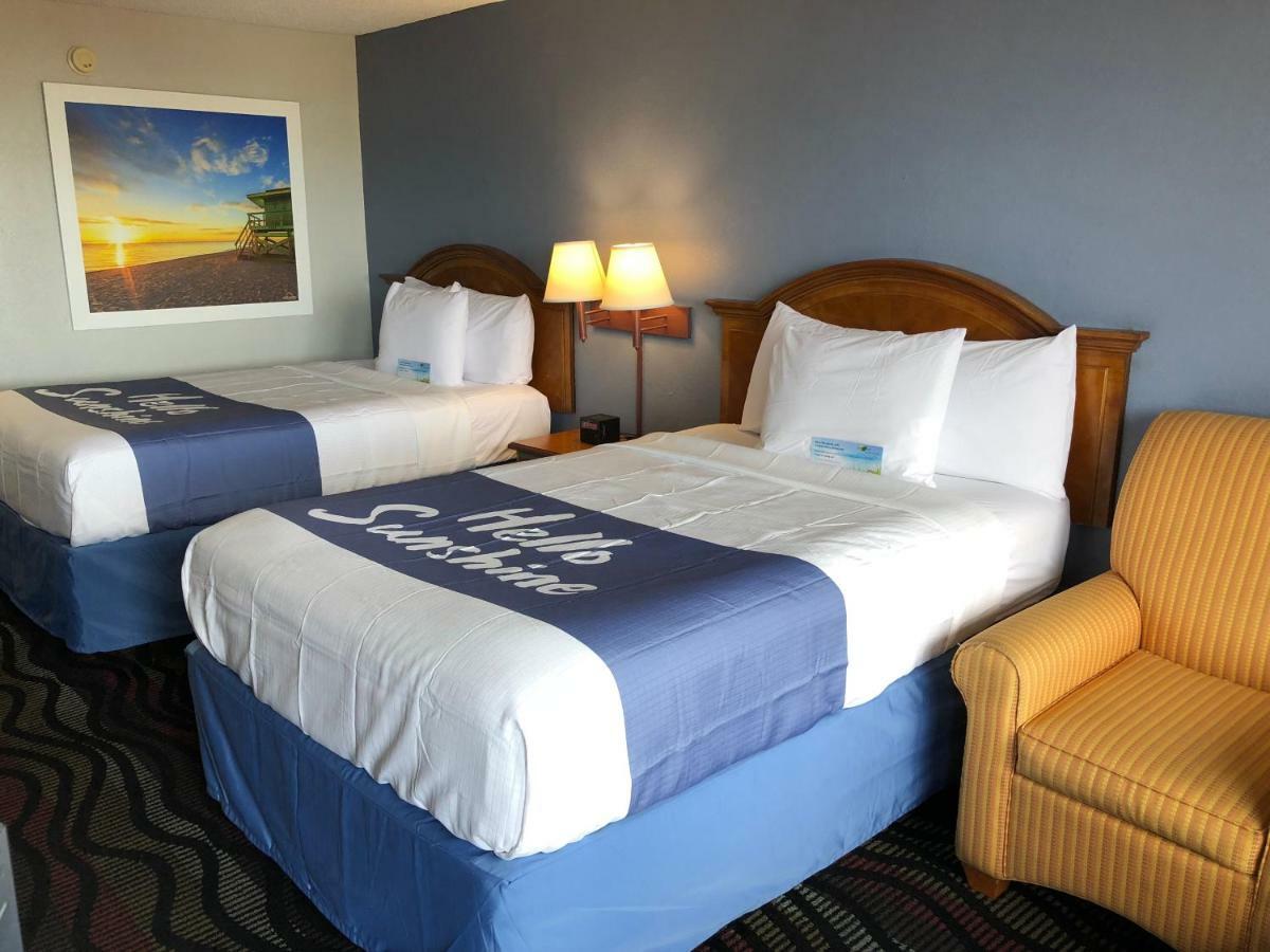 Days Inn By Wyndham Fort Myers Dış mekan fotoğraf