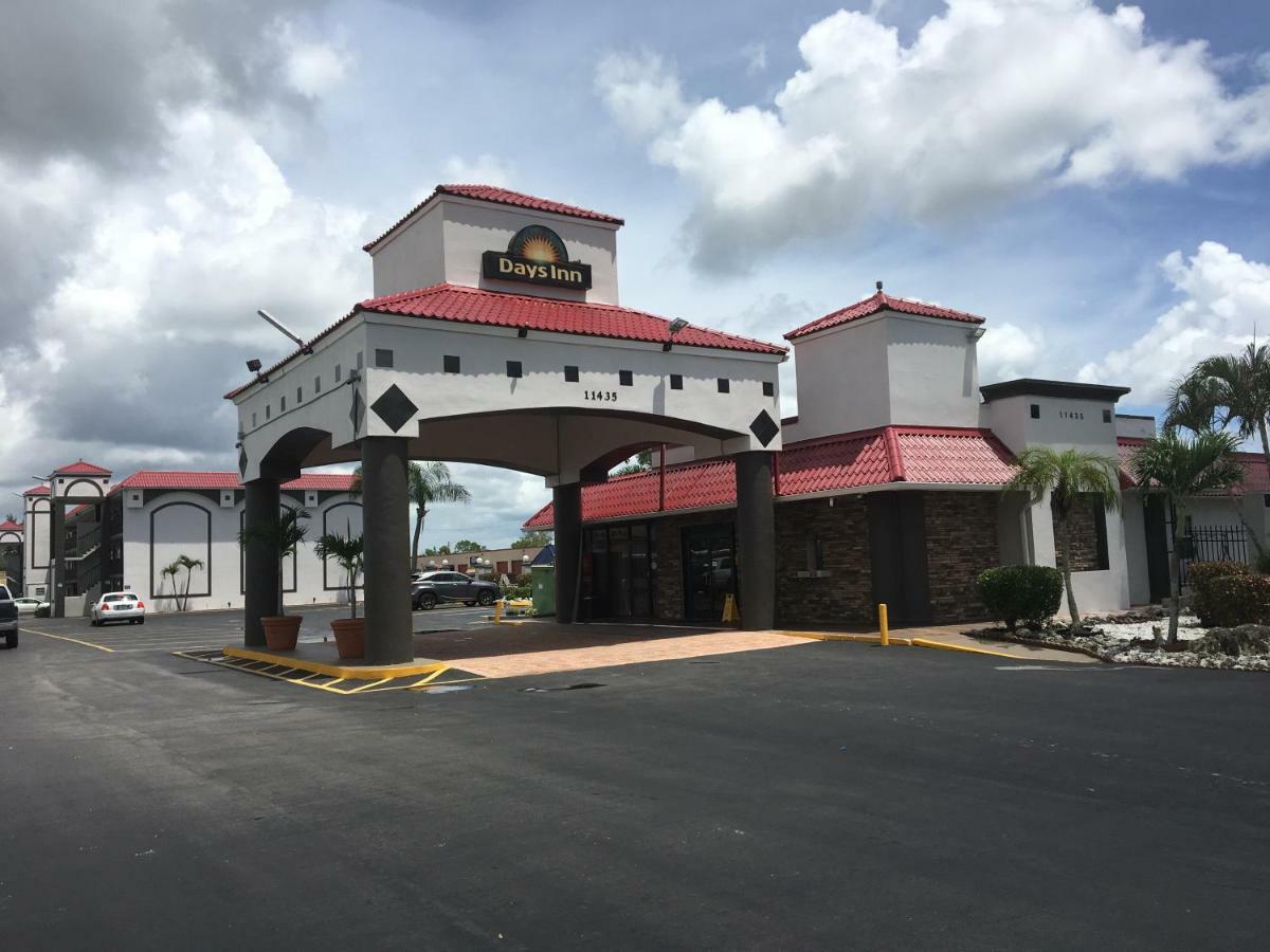 Days Inn By Wyndham Fort Myers Dış mekan fotoğraf